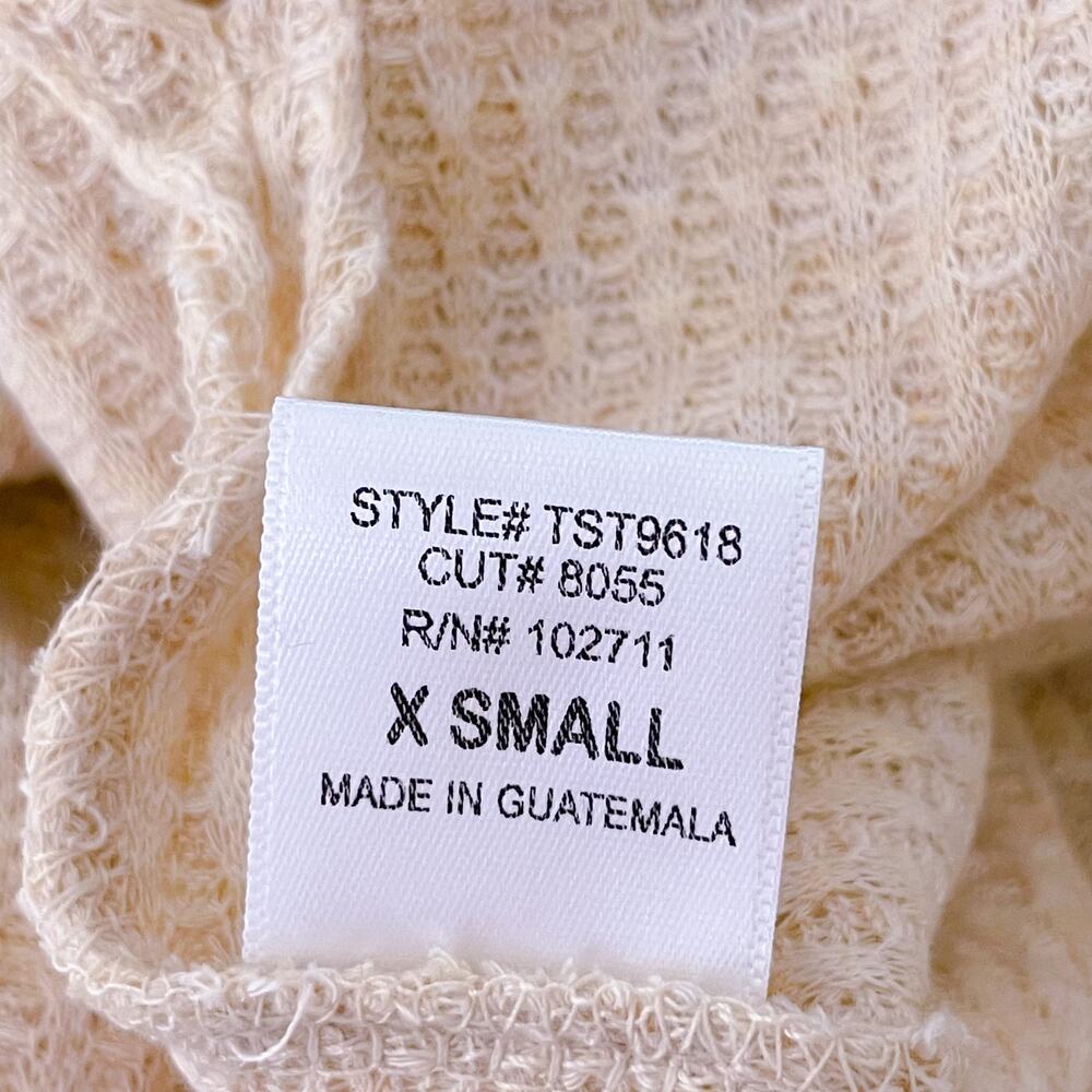 Gibsonlook Waffle Knit V-Neck Pullover Long Sleeve Shirt Beige size XS NEW - Picture 10 of 12